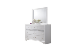 Traditional Style Queen 4 Pc Storage Bedroom Set Made with Wood in White