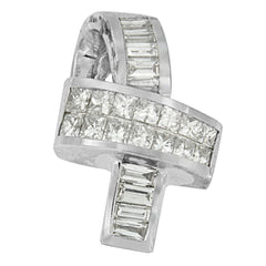 14K White Gold 2 cttw Princess and Baguette Cut Diamond Ribbon Pendant Necklace (H-I, SI-SI2)
