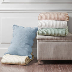 3 Piece Reversible Scalloped Edge Quilt Set Blue King/Cal King