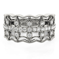 Diamond Studded Four Leaf Clover Motif Ring in 14k White Gold (1/4 cttw)