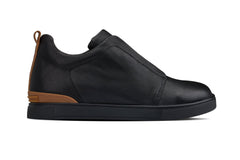 CALTO - J1931 - 2.6 Inches Taller (Black / Black Sole) - Slip-On Snoafers